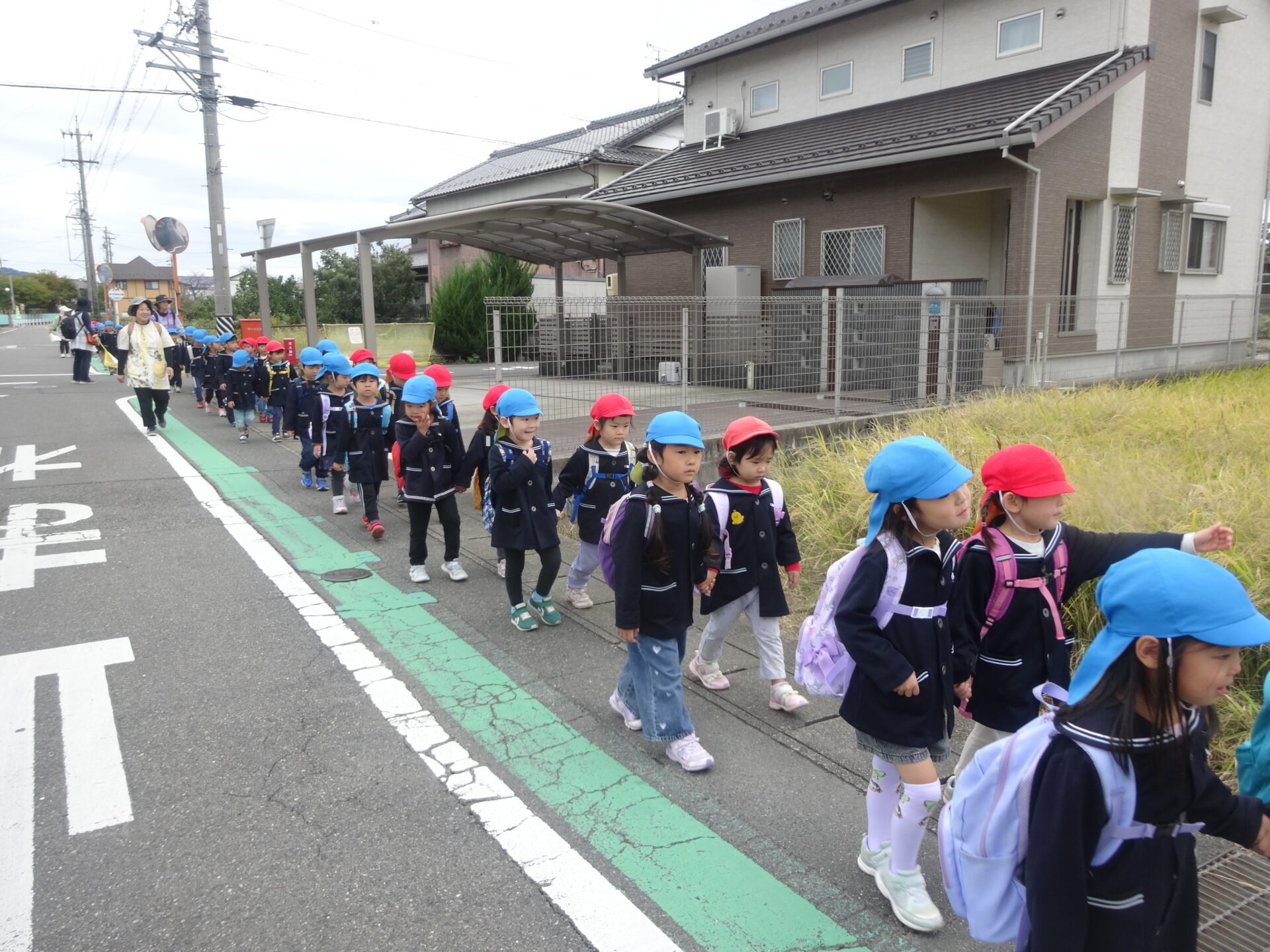 秋の遠足　年中、年少児👧🏻👦🏻
