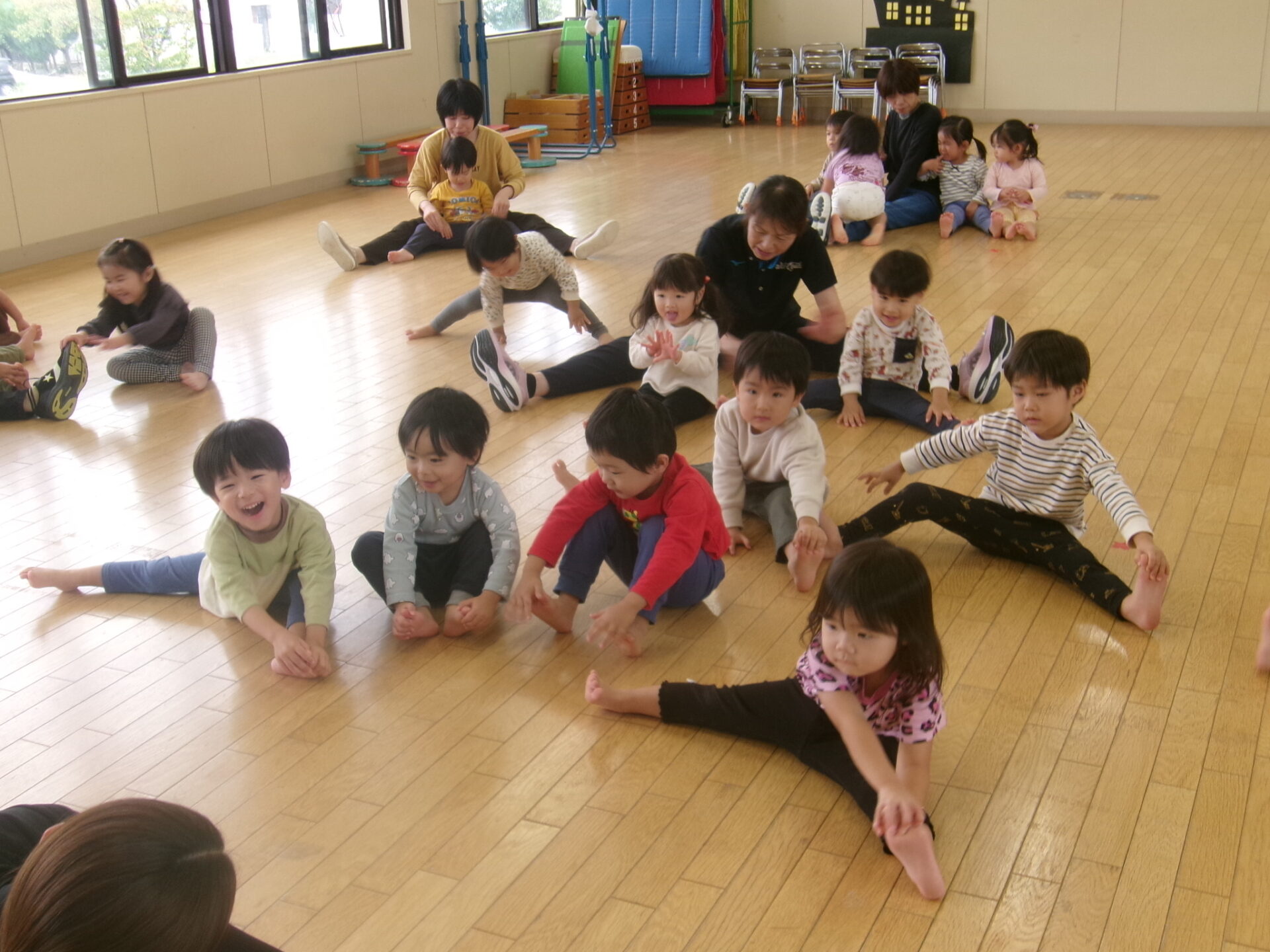 体操教室＆秋の自然に触れています♪